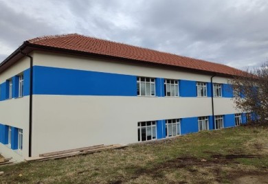 Zbog boje fasade, poslali inspekciju u školu