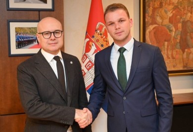 Stanivuković s Vučevićem: Vojska Srbije čuvar našeg naroda i zemalja