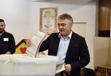 Komšić glasao u Sarajevu
