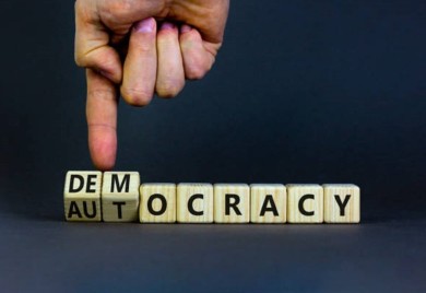 Demokratija u stanju propadanja u gotovo pola zemalja svijeta