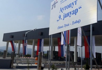 Gorio kamion na auto-putu “9. januar”