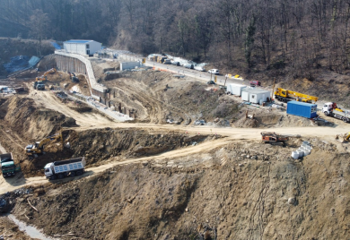 Vučić obišao gradilište Fruškogorskog koridora (VIDEO)