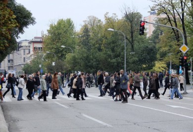 Do kada će političari biti važniji od problema građana?