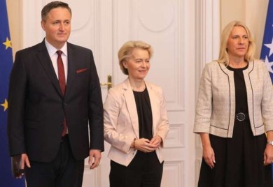 NEMA BESPLATNE POMOĆI Priznavanje Šmita uslov da Srpska dobije novac iz EU?