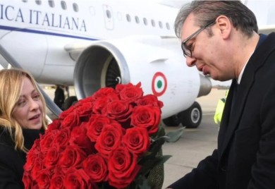 Vučić dočekao Meloni: „Italija je jedan od najvažnijih političkih i ekonomskih partnera Srbije“