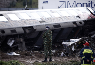 Kraj potrage za preživjelima u sudaru vozova u Grčkoj, u društvu raste gnjev
