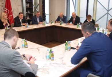 U Doboju sastanak SNSD-a i “osmorke”