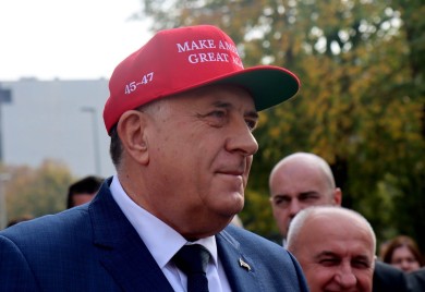 Od kačketa do Vašingtona: Dodik više nije predmet šale, FBiH otpisala "Trojku"