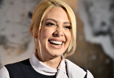 Čvrsto se grle: Prva zajednička fotografija Milice Todorović i OCA NJENOG DJETETA "Tata, mama, Bogdan"