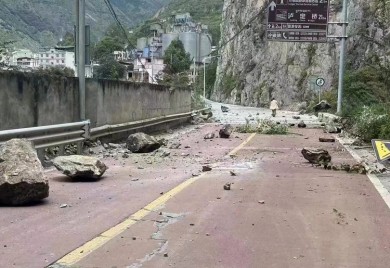 Zemljotres jačine 6,8 stepeni Rihtera potresao Kinu, sedam mrtvih