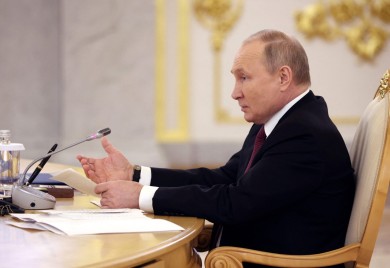 Putin: Lokalni stanovnici se bolje bore od profesionalnih vojnika