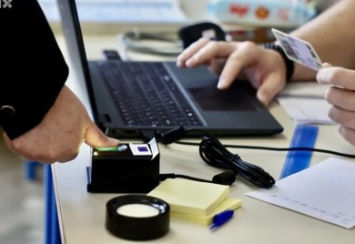 Zapelo sa skenerima i izbornom ćutnjom: Prijavljeno više od 100 prekršaja, iz CIK tvrde da je sve pod kontrolom