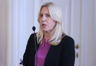 Cvijanović: Komšiću, Bećiroviću i Kurtiju je mjesto u kafani
