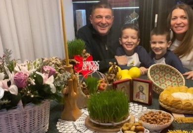 Baja Mali Knindža pokazao kako proslavlja Badnje veče (FOTO)