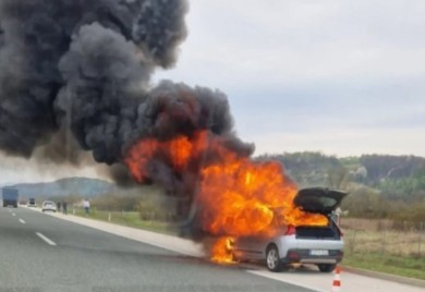 Izgorio automobil na Auto-putu "9. januar"