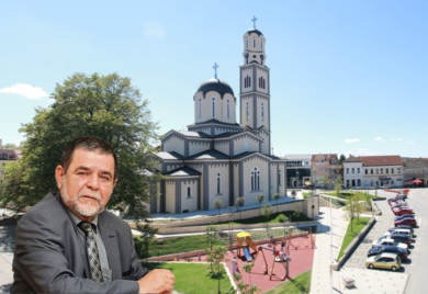 SIMIĆ: Derventa - mali grad sa 33 strane kompanije