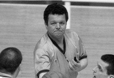 Preminuo legendarni košarkaški sudija