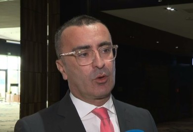 "Preko 90 odsto zaposlenih u upravi preko štele" Blagovčanin: Partije javnim nabavkama zarobljavaju ljude