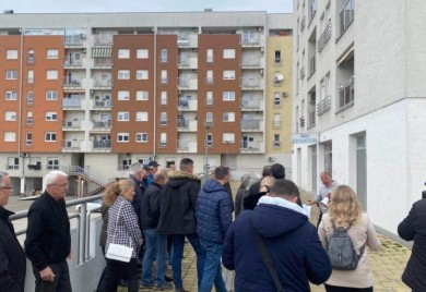 Umjesto stanova - prazna obećanja: Nezadovoljni kupci održali protest ispred Ekvatora