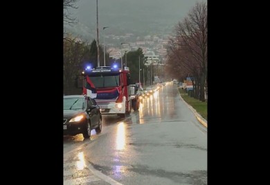 DAN REPUBLIKE: Slavljenička kolona na ulicama Trebinja