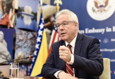AMBASADA SAD: Srpska će pričom o nezavisnosti uništiti samu sebe