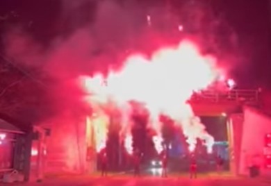 "Delije" bakljadom obilježile Dan Republike (VIDEO)
