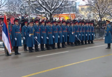 Svečani defile povodom Dana Republike Srpske (VIDEO)