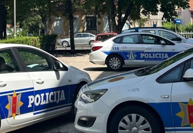 Uhapšena majka i njen partner zbog seksualnog zlostavljanja djeteta