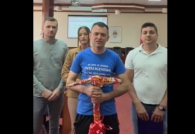 Unio kramp u mrkonjičku Skupštinu, otkazana sjednica (VIDEO)