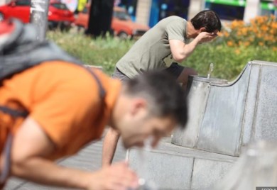 Stručnjaci upozoravaju: Zbog vrućine ne izlazite van kuće od 9 do 19 časova