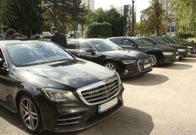 Predsjedništvo BiH kupilo tri nova automobila, a od cijene jednog se vrti u glavi