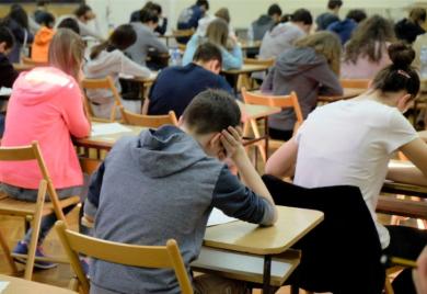 Pravo na stipendiju ostvarilo 1.374 banjalučkih srednjoškolaca