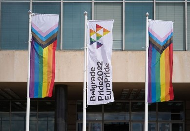 Podizanjem zastave započet Evroprajd u Beogradu