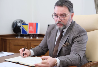 Košarac: Komšićeve šibicarske podvale u Vašingtonu očajnički potez Sarajeva