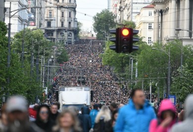Rijeka ljudi na ulicama, Beograd koji svijetli i ogromna energija: Sve o velikom protestu "Srbija protiv nasilja"