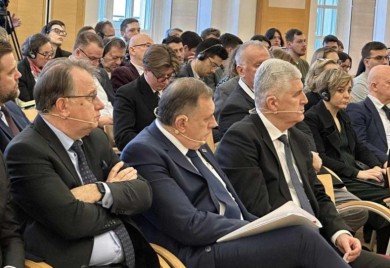 Dodik: Očekujem da BiH poslije 21. marta prestane da bude kolonija