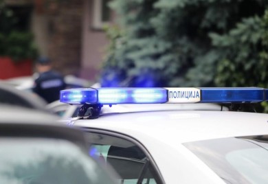 Hitno prevezen u bolnicu: Mladić upucan u nogu