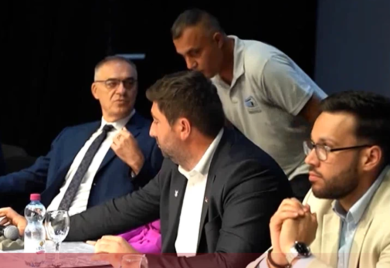 Vrati se: Pogledajte kako je Miličević podnio ostavku (VIDEO)