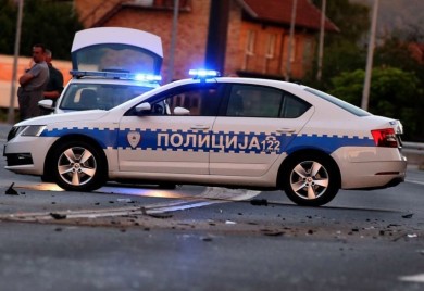 Nesreća kod Kozarske Dubice: Povrijeđen vozač