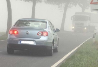 Upozorenje za vozače, magla smanjuje vidljivost u kotlinama