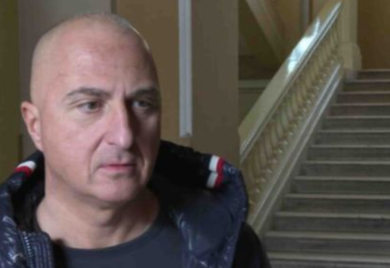 Detalji akcije “Koverta”: Policija pretresla kancelariju dekana Stomatologije Muhameda Ajanovića, oduzeti mu telefoni