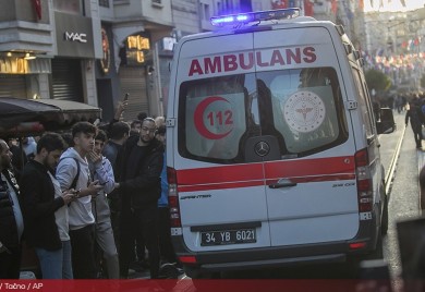Sprska državljanka koja je ranjena u Istanbulu zadržana u bolnici