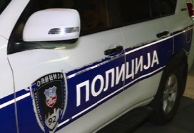 Policija zaustavljala muškarca, on ih napao, pa ujeo