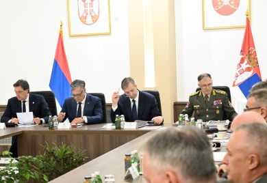 Vučić: Predložio Strategiju robotizacije Vojske Srbije