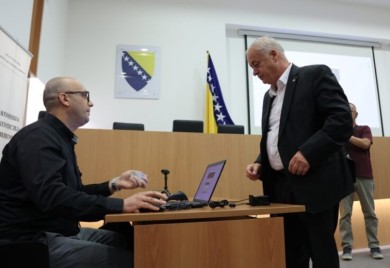 Rok je 23. jul: Šta sve treba da uradite da biste na izborima glasali izvan BiH
