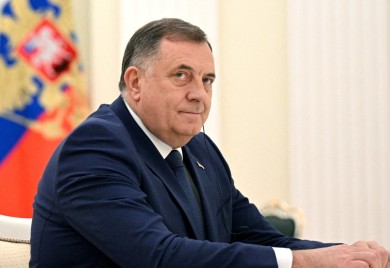 Dodik o minimalcu, kovertama i crnim isplatama: Izvlačite ekstremnu dobit, a držite minimalne plate