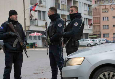 Mediji: 11 kamiona punih oružja ide ka tzv. Kosovu