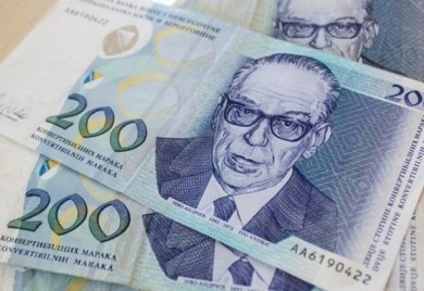 Počinje isplata decembarske naknade za višečlane porodice