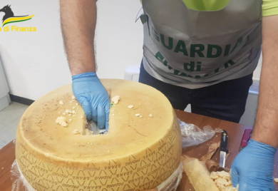 Drogu sakrili u Parmezan: Zaplijenjeno preko 100 kilograma narkotika, vrijednosti od 20 miliona evra (FOTO)