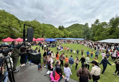 Festival porodice kod manastira Moštanica okupio stotine učesnika